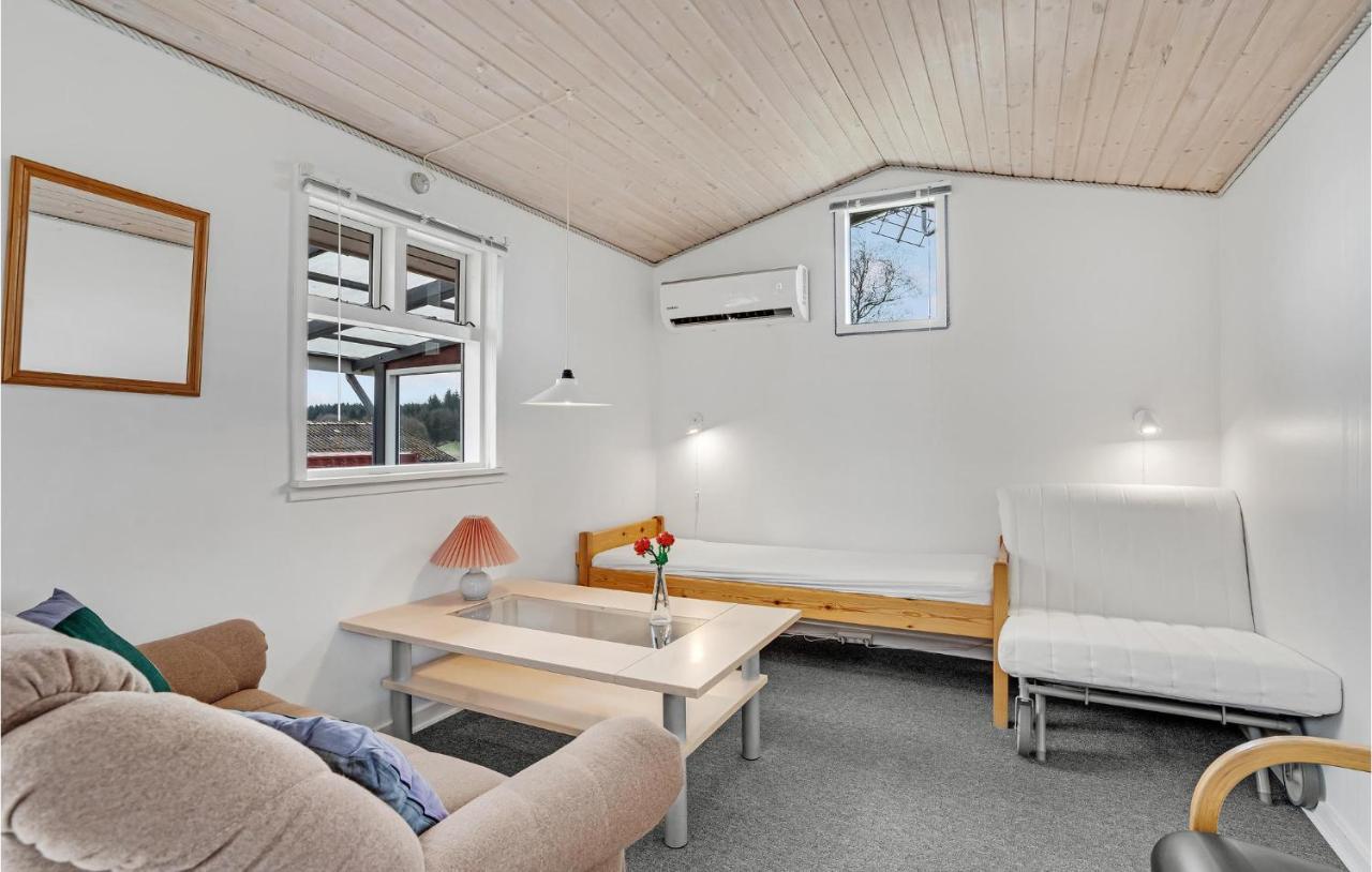 3 Bedroom Lovely Home In Give Uve Екстер'єр фото